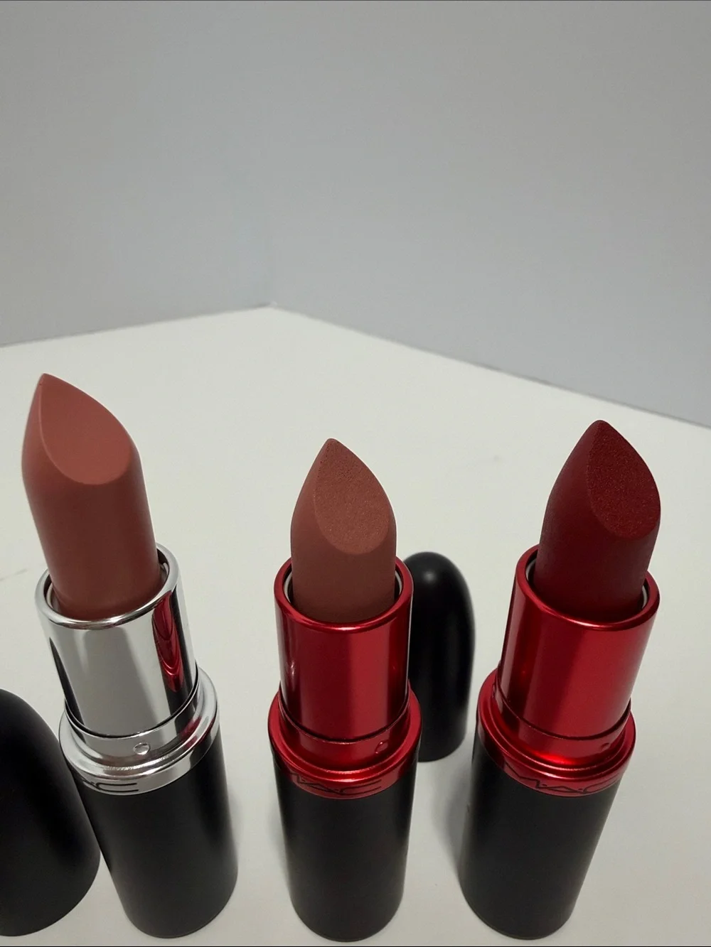 3 MAC Lipsticks 832 crème cup, vg2 viva planet, vg1 viva heart satin/matte